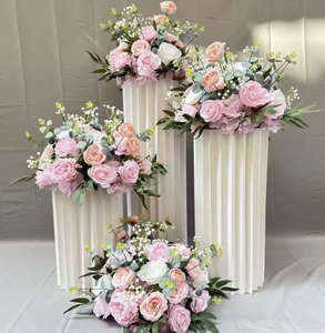 Centrotavola per Matrimoni all'Ingrosso, Decorazioni da Tavolo, Sfera di Fiori Artificiali in Seta Rosa e Rossa da 50 Cm per Matrimoni e Lauree - Product Image 5