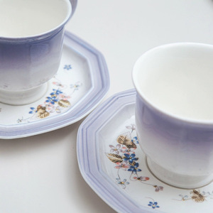 ถ้วยกาแฟและจานรองแบบโบราณขนาดกลางดีไซน์แบบเฉพาะกลุ่มดอกไม้สีม่วงลายดอกไม้แนววินเทจ - Product Image 4