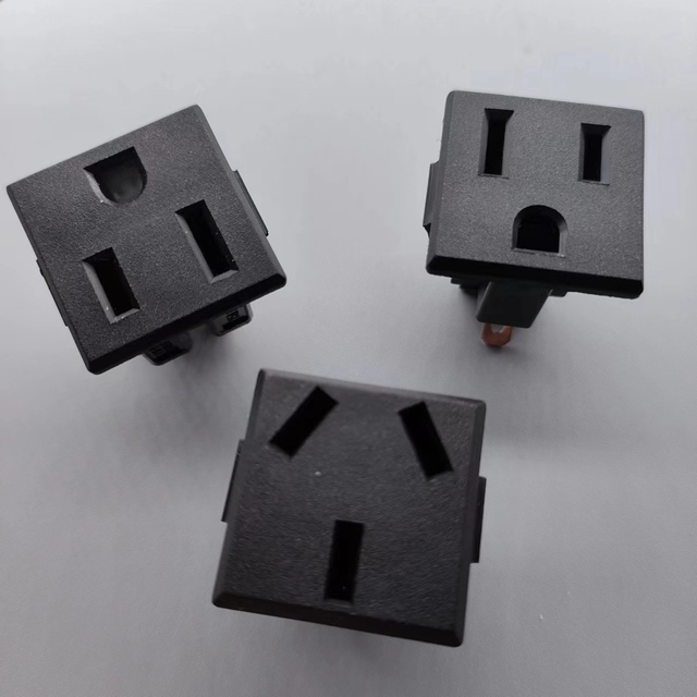 Custom Black AC Socket 13A Plug with 120V Rated Voltage and 1A Rated Current