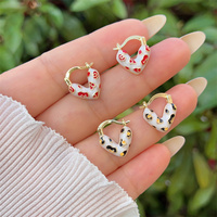 Boucles d'oreilles de tournesol en forme de coeur en or 18 carats plaqué cuivre à la mode avec des gouttelettes d'huile, avec une variété d'élégants