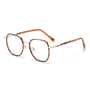 Nuevo artículo de moda, montura de <span class=keywords><strong>gafas</strong></span> de metal+TR, <span class=keywords><strong>gafas</strong></span> anti <span class=keywords><strong>luz</strong></span> <span class=keywords><strong>azul</strong></span>, <span class=keywords><strong>gafas</strong></span> para miopía con ajuste, entrega rápida - Product Image 4