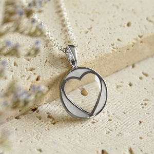 Collar Minimalista de Acero Inoxidable con Corazón y Semilla de Mostaza, Joyería de Fe para Mujer, Resistente al Deslustre - Product Image 2