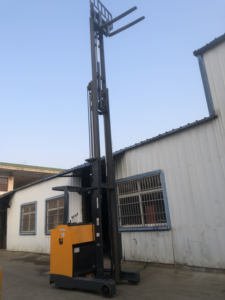 รถยกไฟฟ้าใช้แบตเตอรี่ Komatsu 2Ton 3T 2.5T รถยกแบบสแตนด์อัพคลังสินค้าแบบมีที่นั่งใช้1.5Ton - Product Image 3