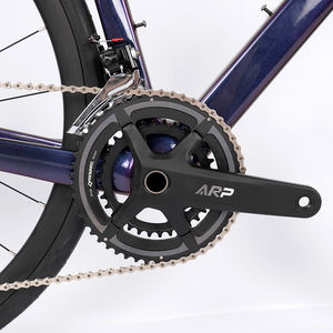 Vélo de <span class=keywords><strong>route</strong></span> hybride de course en fibre de <span class=keywords><strong>carbone</strong></span> 700C 24 vitesses pédale ordinaire freins à disque hydrauliques <span class=keywords><strong>guidon</strong></span> <span class=keywords><strong>plat</strong></span> réglable 24 vitesses - Product Image 3