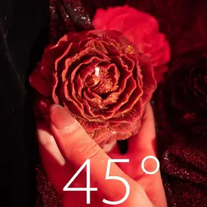 Fait main 42 ℃   Bougie de massage en cire de soja sensuelle à basse température, design de fleurs de pivoine et de rose, pour les occasions de spa, Pâques, Noël, les couples - Product Image 6