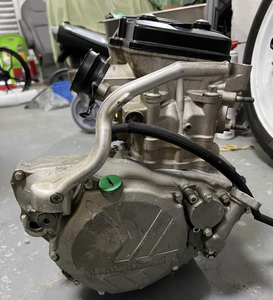 Varios modelos <span class=keywords><strong>de</strong></span> motores <span class=keywords><strong>de</strong></span> motocicletas todoterreno <span class=keywords><strong>de</strong></span> segunda mano se utilizan para reparar y modificar motocicletas - Product Image 1