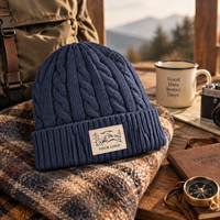 Bonnet d'hiver chaud et épais à revers, motif torsadé, étiquette tissée personnalisée, pour hommes et femmes, idéal pour le ski, la randonnée et les activités extérieures par temps froid