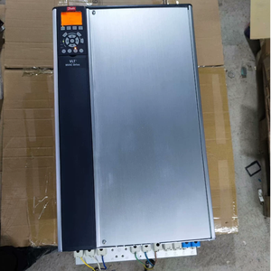 Convertidor de Frecuencia Variable Trifásico VLT FC302 FC-302P55KT5E20 Original, 380V 55KW IP20, Accionamiento de Motor AC - Product Image 3