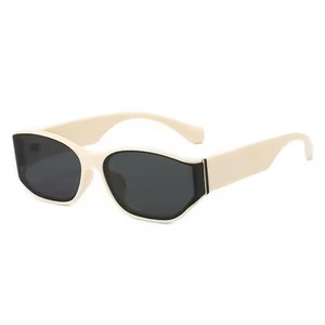 Gafas de sol retro y de alta gama con diseño de pantalla curva, montura blanca estilo ojo de gato, resistentes a los rayos UV para mujer, con forma cuadrada. - Product Image 2
