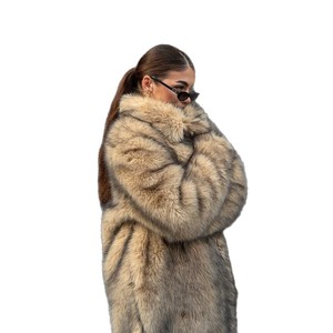 <span class=keywords><strong>Cappotto</strong></span> <span class=keywords><strong>Lungo</strong></span> da Donna <span class=keywords><strong>in</strong></span> <span class=keywords><strong>Pelliccia</strong></span> <span class=keywords><strong>Sintetica</strong></span> Ecologica Effetto Volpe con Lunghezza Estesa e Rivestimento Esterno <span class=keywords><strong>in</strong></span> <span class=keywords><strong>Pelliccia</strong></span> <span class=keywords><strong>Sintetica</strong></span> - Product Image 5