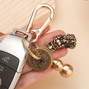 Llavero de latón con diseño de calabaza Pixiu y monedas de los Cinco Emperadores, colgante para coche, estilo chino, accesorio de metal de lujo para llaves, para hombres y mujeres - Product Image 2
