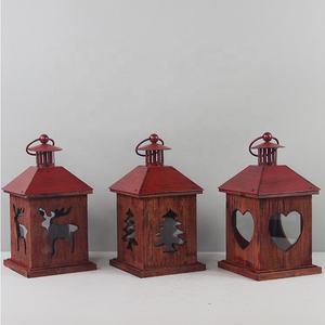 Farol de madera hueca con parte superior de <span class=keywords><strong>METAL</strong></span> roja colgante, LED de plástico VOTIVE INSIDE, para decoración de Navidad - Product Image 6