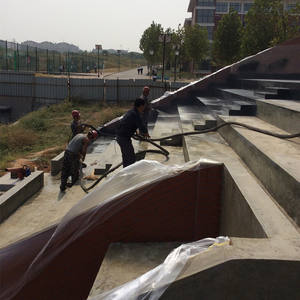 Aerosol de <span class=keywords><strong>poliurea</strong></span> de dos componentes de alta calidad y al mejor <span class=keywords><strong>precio</strong></span> para soporte deportivo para parque infantil - Product Image 3