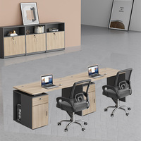 Ensemble de bureau en bois massif moderne minimaliste chaise de style panneau avec armoire pour quatre employés conception de type plaque moderne simple