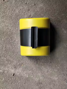 Barrière de sécurité murale rétractable pour le contrôle des foules, solution adhésive temporaire en plastique et nylon, noir/rouge/jaune - Product Image 5