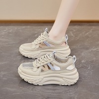 Nouvelles Chaussures de Marche Quotidiennes pour Femmes 2026 Tendance, à Talon Ouvert, Plateforme Creuse, Design à Bandes, en Maille Respirante, Semelle Épaisse, Personnalisables