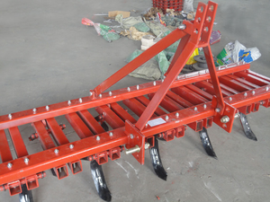 Cultivateur arrière robuste pour tracteur, série 3ZT, pour le travail profond du sol et le conditionnement du <span class=keywords><strong>terrain</strong></span> difficiles. - Product Image 1