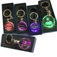 Porte-clés en verre de cristal, lampe de poche Led, laser, personnalisée, avec logo de voiture, cadeau à offrir, 3cm