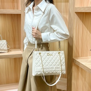Haut de gamme diamant grille chaîne <span class=keywords><strong>sac</strong></span> fourre-tout pour femmes 2025 nouveau grande capacité polyvalent épaule sacs à bandoulière - Product Image 3