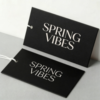 Étiquettes en tissu personnalisées en gros à faible quantité minimale de commande et étiquettes volantes pour vêtements, accessoires vestimentaires