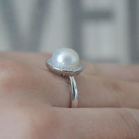 Bague disque réglable en argent sterling 925 9-9.5mm en nacre et zircon micropavé