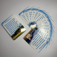 Cartes à jouer en papier personnalisables avec logo imprimé, finition brillante, coins carrés, format poker 63x88mm, emballage personnalisé