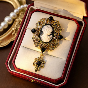 Baroque ovale camée <span class=keywords><strong>broche</strong></span> rétro résine reine tête pendentif dame broches bijoux pour femmes fête cadeau cadeau - Product Image 4