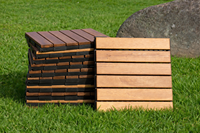 Dalles de terrasse en composite bois-plastique emboîtables, design moderne, imperméables, avec bord rainuré, 6 lattes, pour usage extérieur
