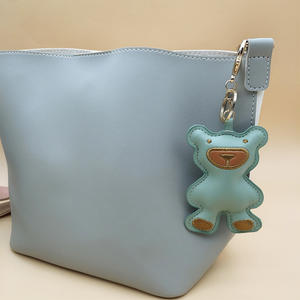 XIFENG luxe marron PU cuir <span class=keywords><strong>petit</strong></span> Mini Bling porte-clés ornement en gros ours porte-clés avec <span class=keywords><strong>pompon</strong></span> - Product Image 5