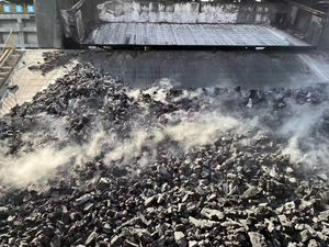 Coke <span class=keywords><strong>de</strong></span> fonderie LAM, en morceaux et blocs, faible teneur en soufre, coke métallurgique <span class=keywords><strong>10</strong></span>-30mm, 85% <span class=keywords><strong>de</strong></span> carbone fixe pour la fonderie, <span class=keywords><strong>prix</strong></span> compétitif - Product Image 3