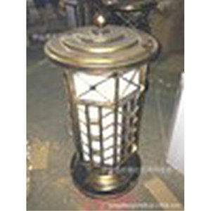 Luminaire de poteau en bronze avec abat-jour en verre IP54 pour extérieur, montage encastré non amovible - Product Image 1