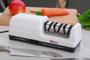 TAIDEA Smart Gadgets Utensilios de cocina Nivel superior TG2202 Afilador de cuchillos de cocina de acero de diamante eléctrico de 3 etapas - Product Image 4