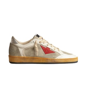 Chaussures de marche épaisses à prix réduit, baskets de skate tendance avec garniture dorée, chaussures de créateur avec doublure en duvet de canard doux - Product Image 1