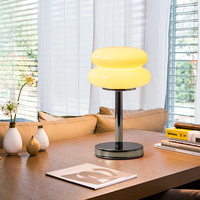 Lampe de bureau minimaliste moderne avec abat-jour en verre Hamburger Base en fer Éclairage LED pour salon ou bureau Lampes de table de chevet