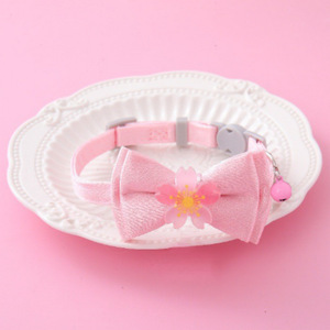 Collar de satén rosa Autonomy para gatos con lazo de encaje y campana de perlas para el Festival Qixi - Product Image 3