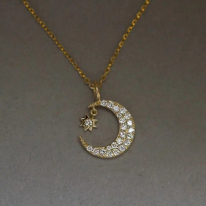 Collana con ciondolo a forma di stella lunare per donna, gioielli semplici e alla moda, regalo per l'uso quotidiano - Product Image 1