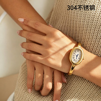 Bracelet rotatif en acier inoxydable, élégant et unique, idéal pour les accessoires de tous les jours.