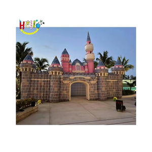 Château gonflable géant sur mesure pour la décoration - Product Image 2