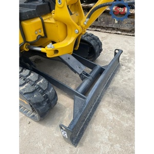 Mini-pelleuse Komatsu PC20MR 2t d'occasion importée du Japon - Moteur d'origine, faible nombre d'heures de fonctionnement, prête à l'emploi et en promotion - Product Image 4