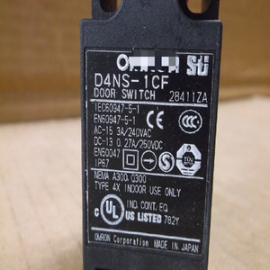 Plc D4NS-1CF STI ใหม่ในกล่องเซ็นเซอร์สวิตช์จำกัดความปลอดภัย D4NS1CF - Product Image 1