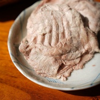 Friandises en gros de côtes de lapin lyophilisées pour chats et chiens - Alimentation animale riche en protéines, non biologique