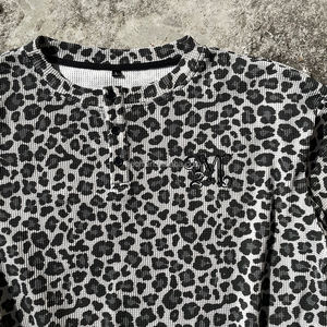 <span class=keywords><strong>T</strong></span>-<span class=keywords><strong>shirt</strong></span> <span class=keywords><strong>Termica</strong></span> Pesante da <span class=keywords><strong>Uomo</strong></span> Streetwear Personalizzata con Motivo Ghepardo, Maglia a Nido d'Ape in Cotone a Maniche Lunghe per <span class=keywords><strong>Uomo</strong></span> - Product Image 3