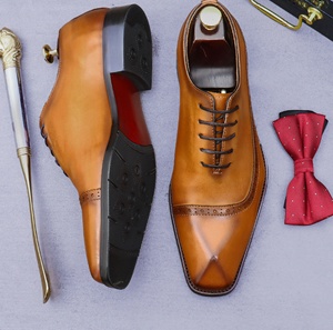 รองเท้าโลฟเฟอร์หนังแท้สำหรับผู้ชาย กันน้ำ กันลื่น น้ำหนักเบา ลายดอกไม้สีเขียวอมฟ้า เหมาะสำหรับใส่ทำงานหรือโอกาสทางการ แบบสวม ปิดนิ้วเท้า - Product Image 2