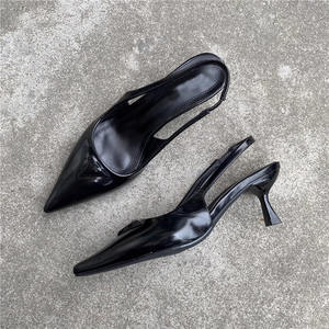 <span class=keywords><strong>Scarpe</strong></span> da donna estive di lusso <span class=keywords><strong>con</strong></span> pompa <span class=keywords><strong>chiuse</strong></span> nuovi arrivi <span class=keywords><strong>scarpe</strong></span> da donna alla moda tacchi <span class=keywords><strong>scarpe</strong></span> <span class=keywords><strong>con</strong></span> <span class=keywords><strong>tacco</strong></span> in pelle sandali da donna - Product Image 2