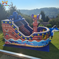 Château gonflable commercial en forme de bateau pirate avec toboggan aquatique, capacité de 10 personnes, en PVC, installation facile, pour enfants en plein air