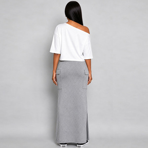 Ensemble 2 pièces pour femmes, haut asymétrique imprimé à épaules dénudées avec jupe grise longue, tenue décontractée printemps-été - Product Image 4