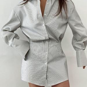 ชุดเดรสผู้หญิงสไตล์ลำลองสำหรับฤดูใบไม้ร่วง ดีไซน์รัดรูป เหมาะสำหรับใส่ทำงาน ให้ลุคเซ็กซี่และสง่างาม แขนยาว แต่งลายทาง ความยาวมินิ - Product Image 2