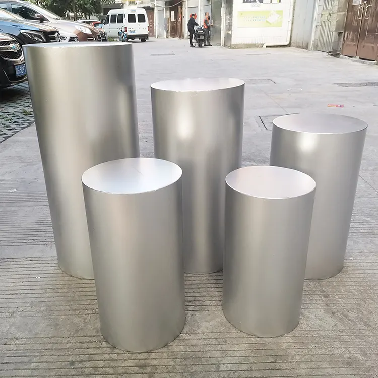 silver round cylinder pedestal/ plinths/ display stand for wedding