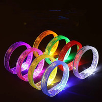 Bracelet LED en acrylique transparent à bulles, 8 couleurs, en plastique PS, avec pile bouton AG3, personnalisable, vente en gros
