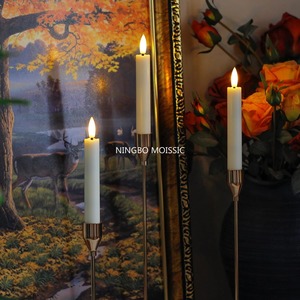 Velas cónicas sin llama que funcionan con pilas con dos temporizadores remotos 6,4 "LED 3D-Wick Velas de ventana parpadeantes de larga duración - Product Image 5